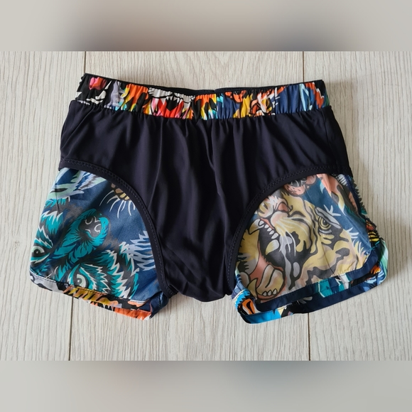 GUCCI BABY TIGER WOLF PRINT SWIM SHORTS TRUNKS 9 MONTHS - Picture 8 of 8